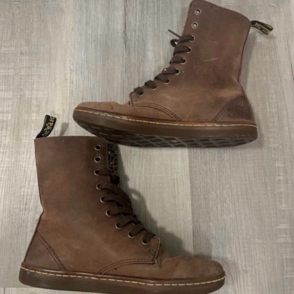 Dr. Martens Stratford Distressed Brown
Leather/Cheetah Print Lined Boots Y2K- 6L